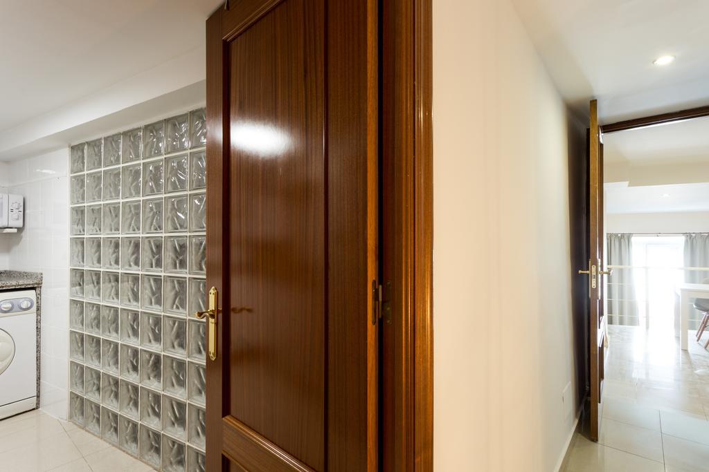 Apartamentos Diaber Gerona 22 セビリア エクステリア 写真