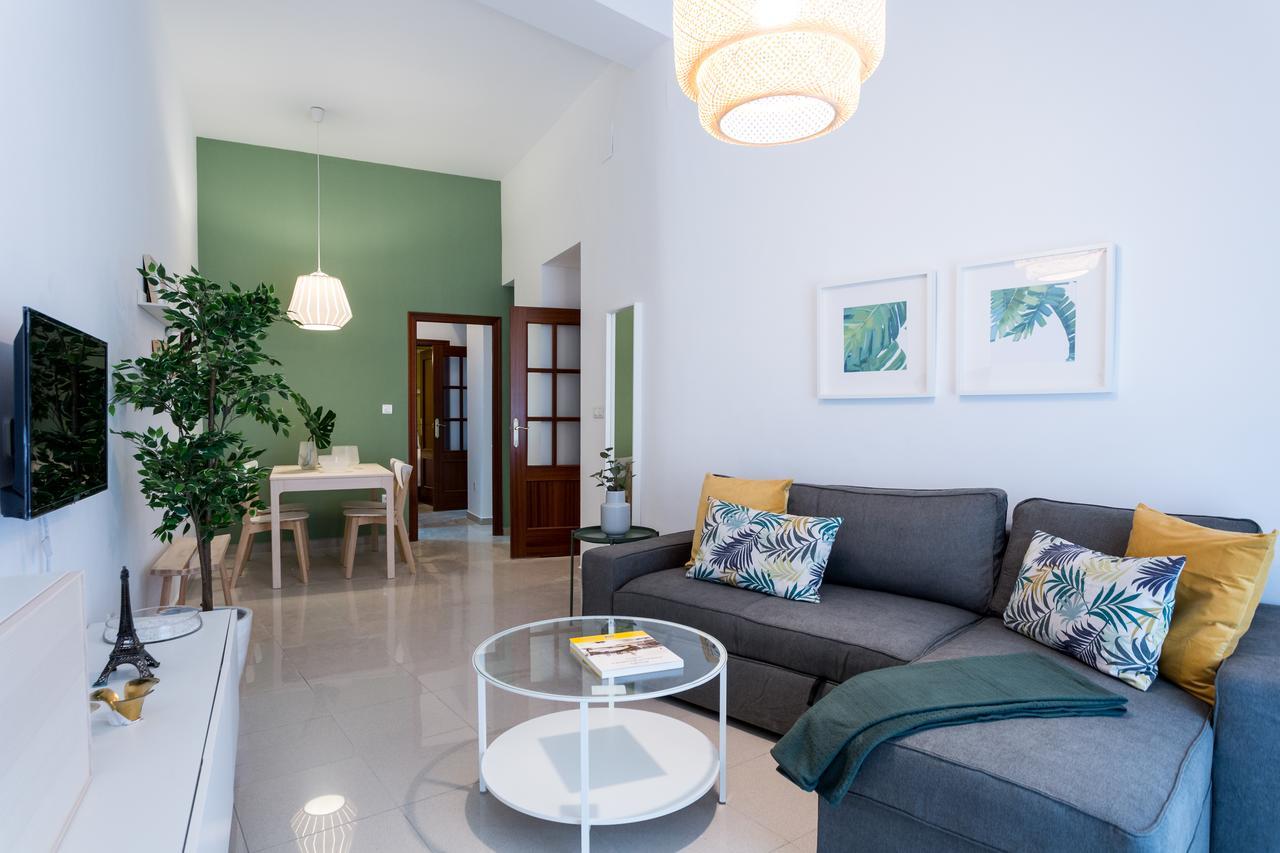 Apartamentos Diaber Gerona 22 セビリア エクステリア 写真