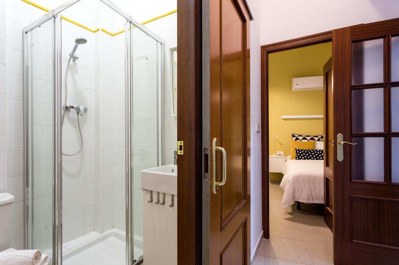 Apartamentos Diaber Gerona 22 セビリア エクステリア 写真