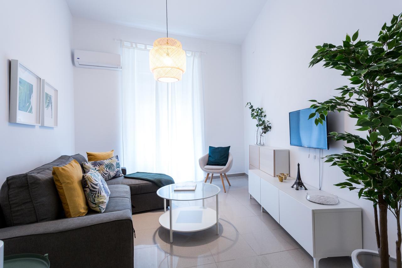 Apartamentos Diaber Gerona 22 セビリア エクステリア 写真